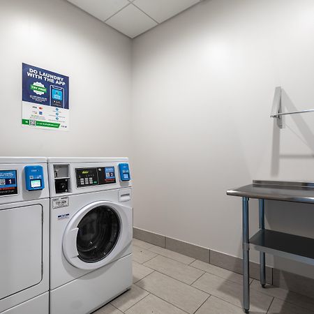 Holiday Inn Greenville - Woodruff Road By Ihg Exteriör bild