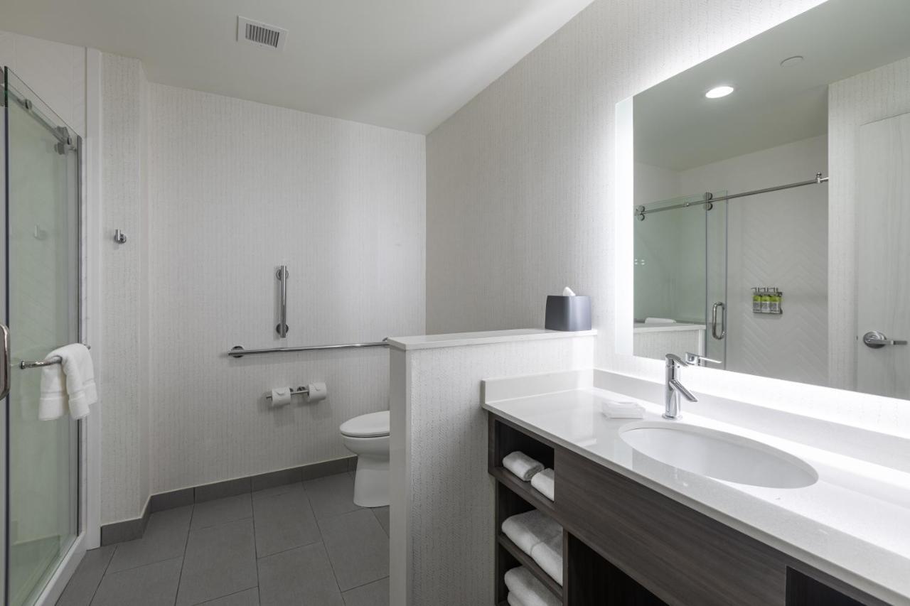 Holiday Inn Greenville - Woodruff Road By Ihg Exteriör bild
