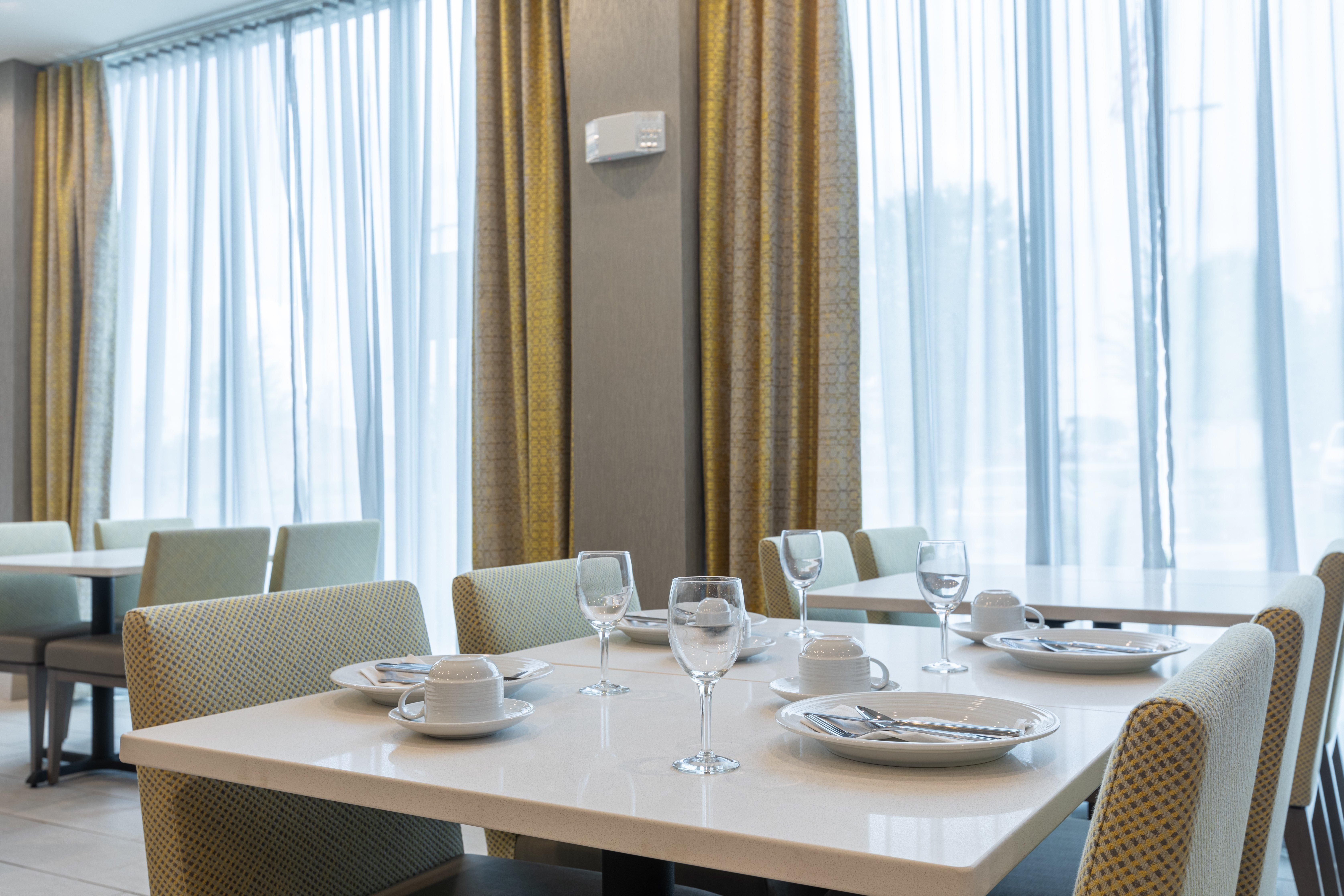 Holiday Inn Greenville - Woodruff Road By Ihg Exteriör bild
