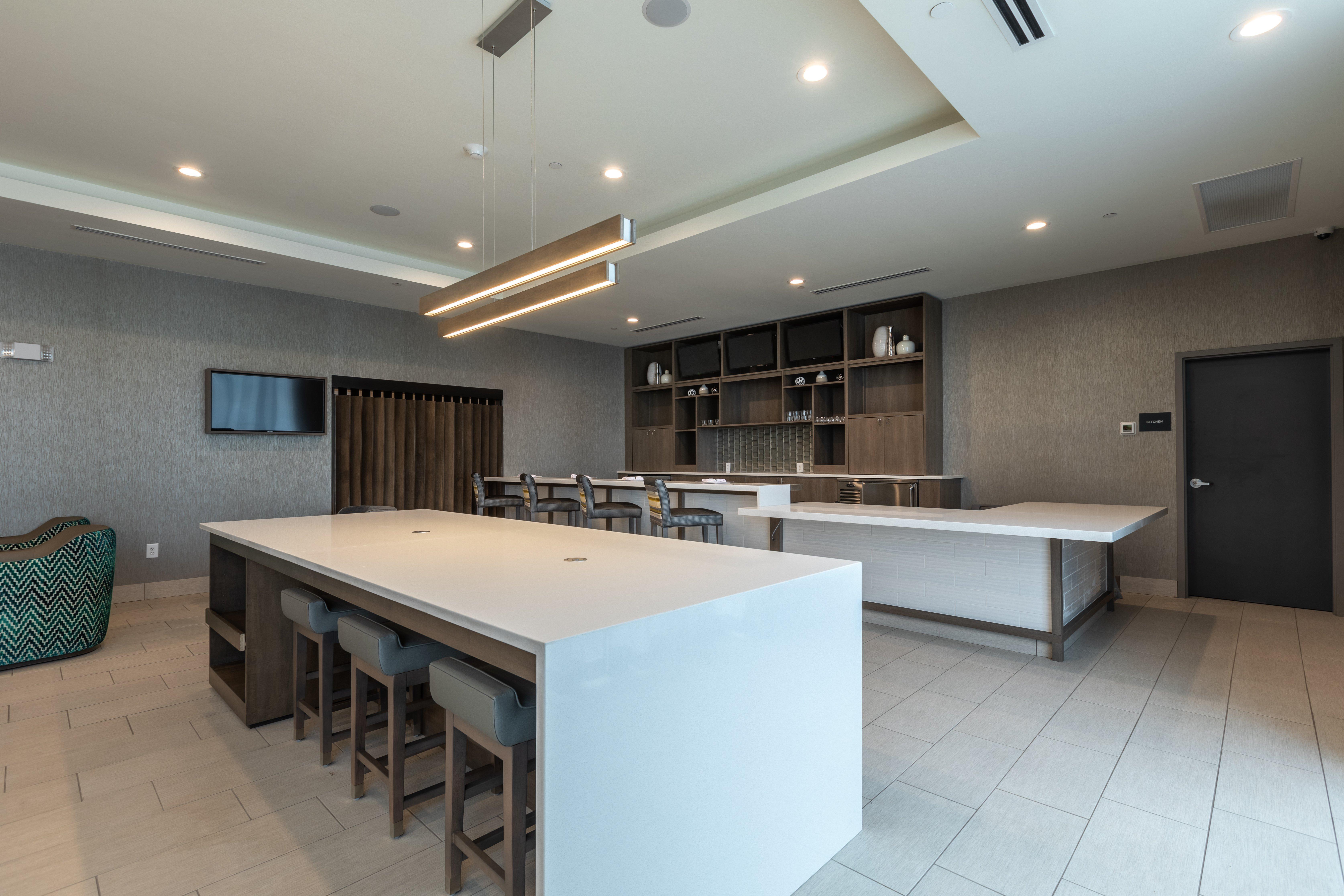 Holiday Inn Greenville - Woodruff Road By Ihg Exteriör bild