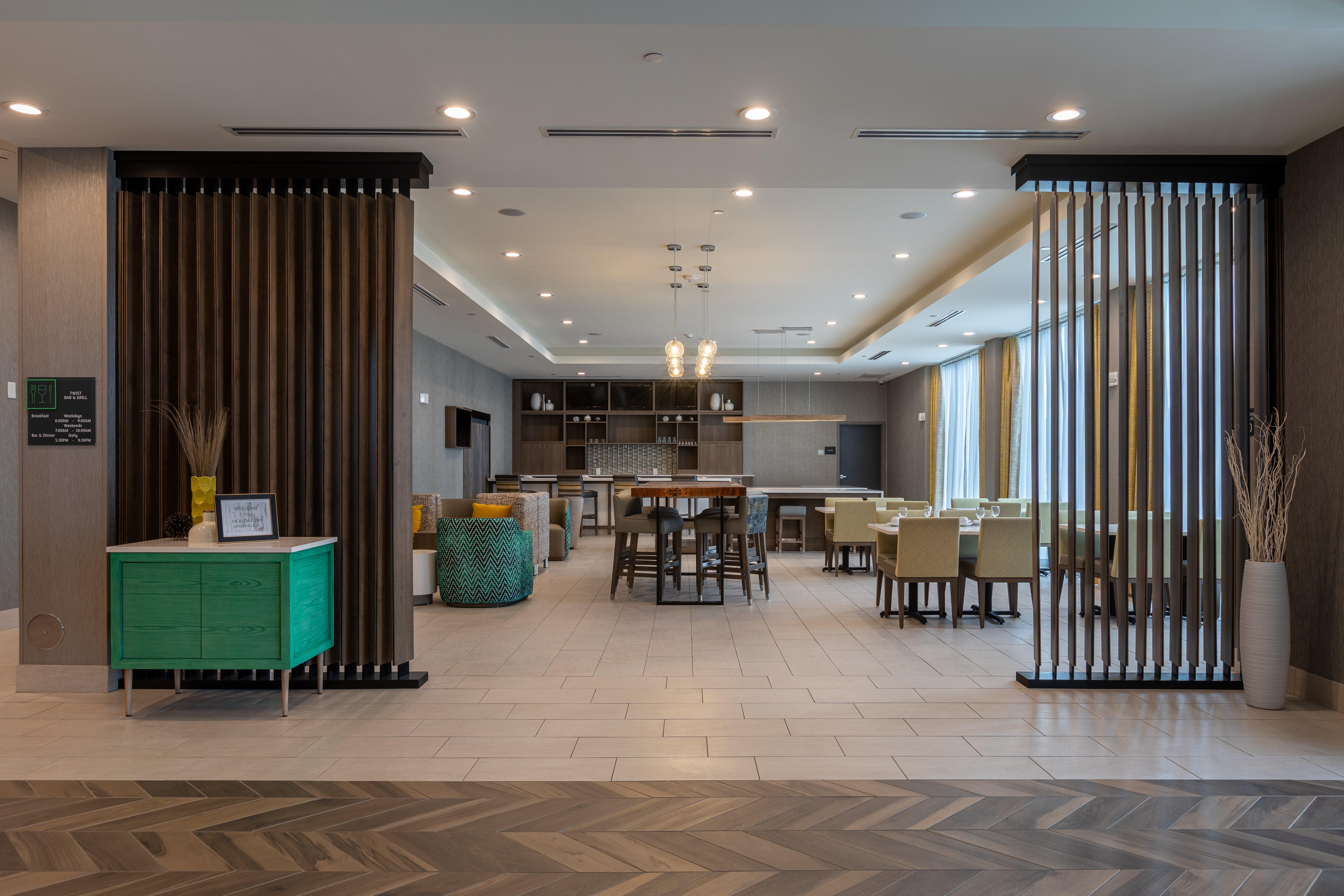 Holiday Inn Greenville - Woodruff Road By Ihg Exteriör bild