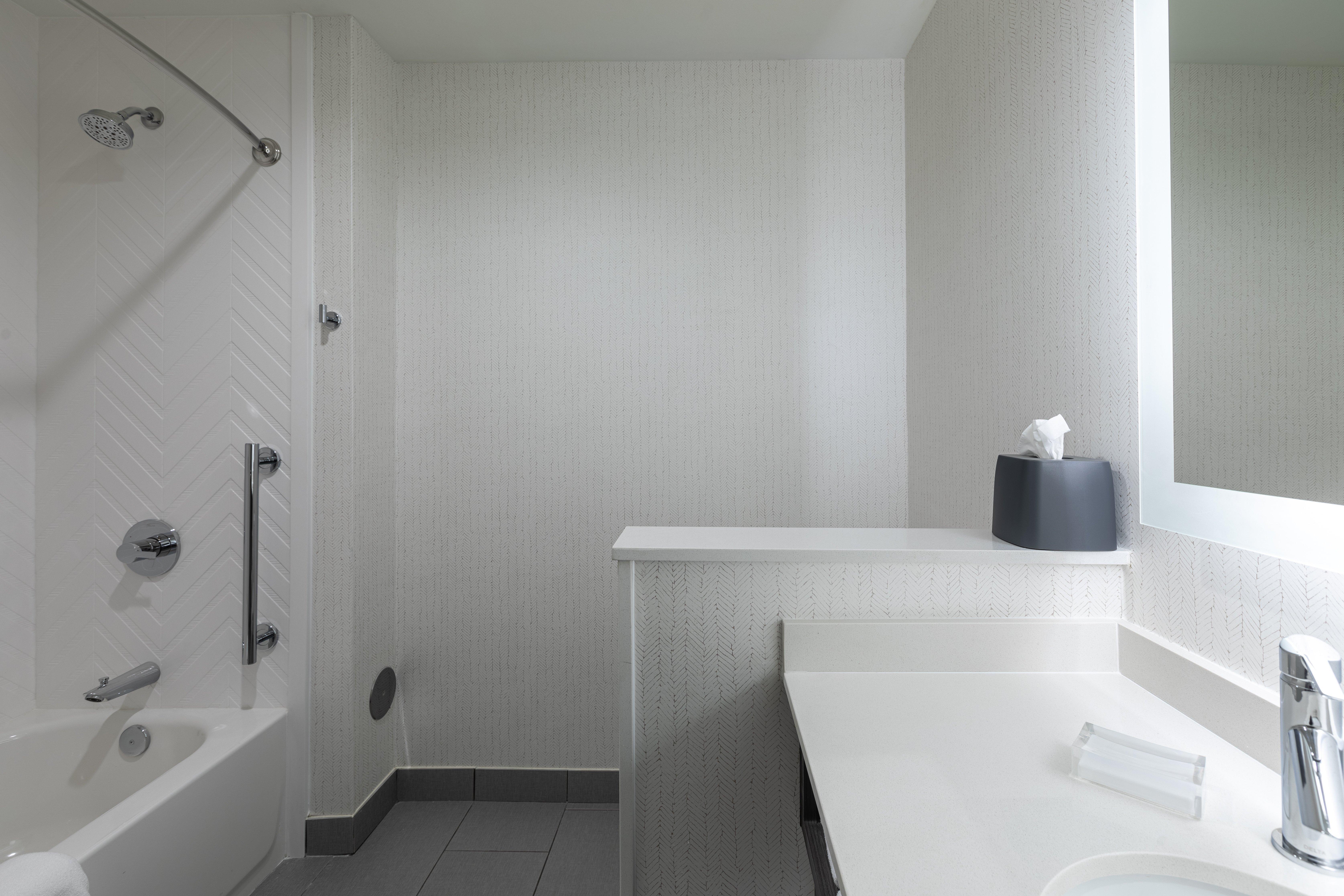 Holiday Inn Greenville - Woodruff Road By Ihg Exteriör bild