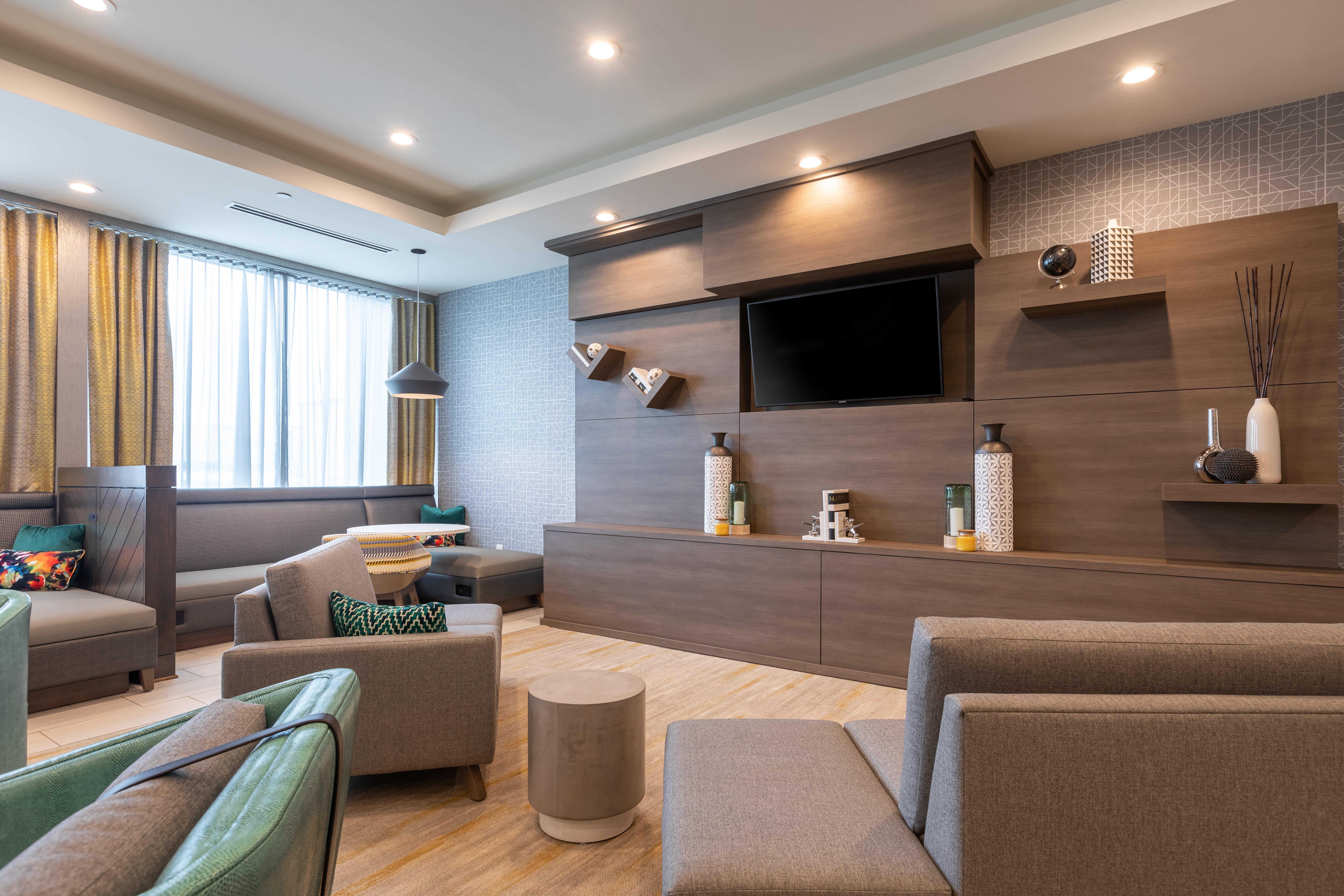 Holiday Inn Greenville - Woodruff Road By Ihg Exteriör bild