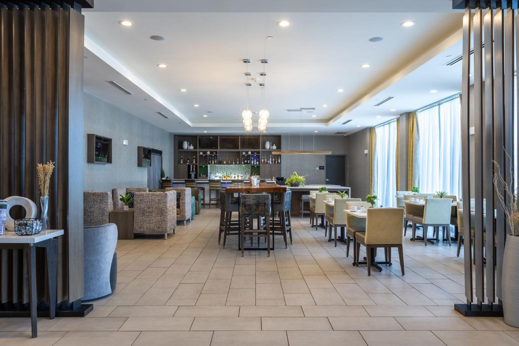 Holiday Inn Greenville - Woodruff Road By Ihg Exteriör bild